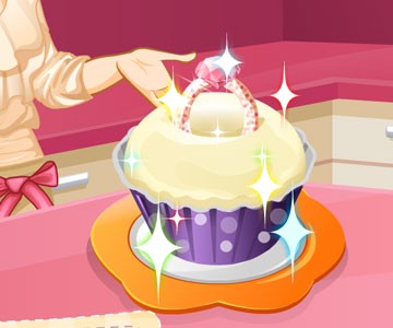 Sara’s Wedding Cupcake